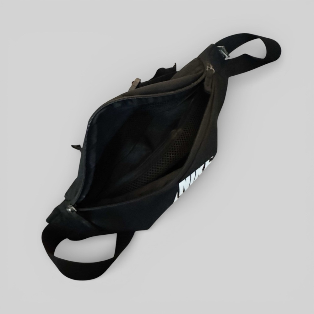 Nike Heritage Crossbody Waistpack Unisex Bag Black Size 3 L - Picture 7 of 9